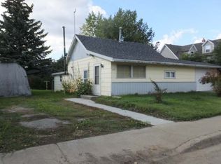 210 N 6th St, New Salem, ND 58563
