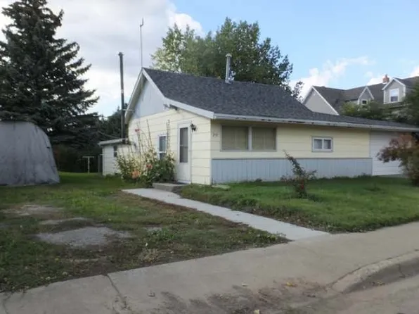 210 N 6th St, New Salem, ND 58563