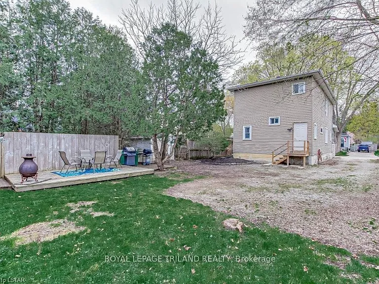 256 Edinburgh St #UPPER — Photo 19