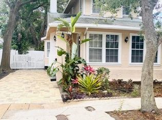 636 Earle Ave N, Saint Petersburg, FL 33701