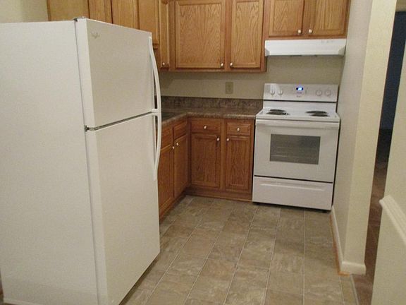 4th image of 2 Tall Pine Dr APT G
