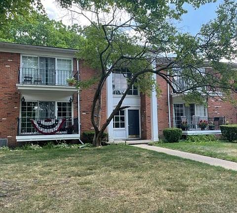 2nd image of 448 Fox Hills Dr N APT 5