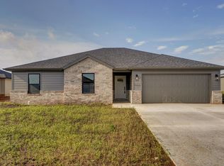 5626 W Mangrove St, Springfield, MO 65802