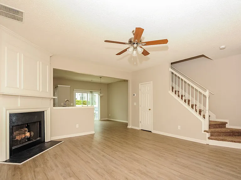 10900 Wittenridge Dr #E2 — Photo 5