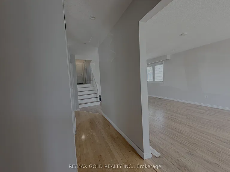 166 Harmony Rd S — Photo 4