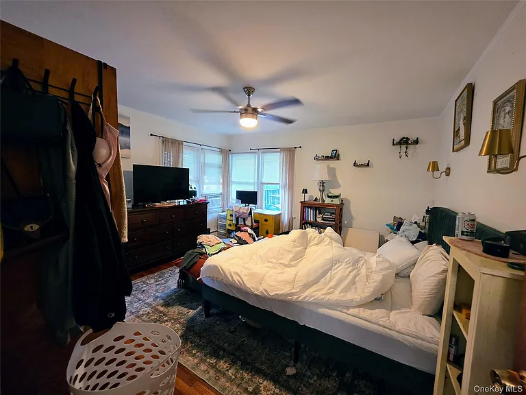 537 E Chester St — Photo 10
