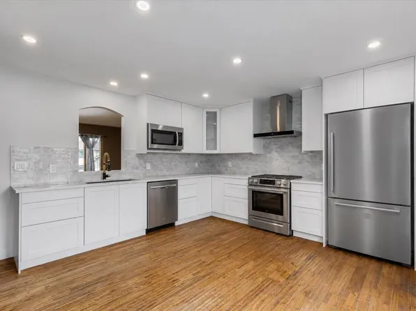 41 N Alpine Cres SE, Airdrie, AB T4B 1K9