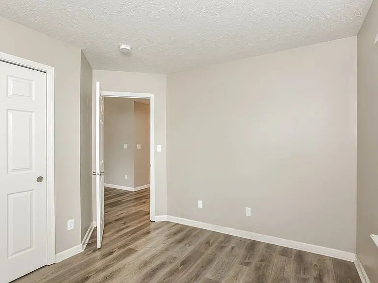 5765 Arlington Dr — Photo 11