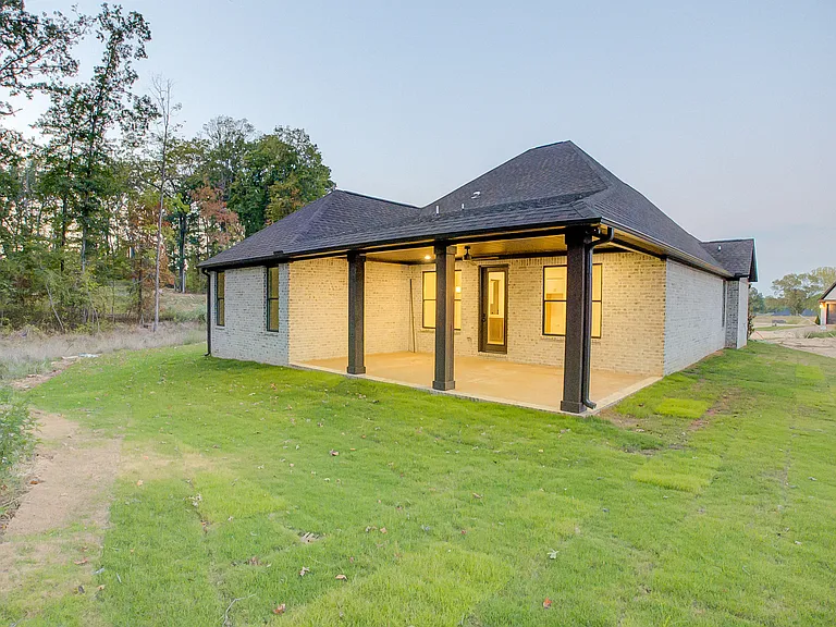 77 Kings Pond Cv — Photo 19