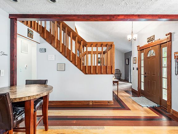 5th image of 1303 Woodbrooke Dr