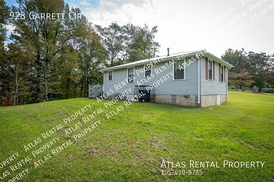 Charming 3BR/1BA in Adamsville with Modern Upgrades & Flat Lot — Photo 3