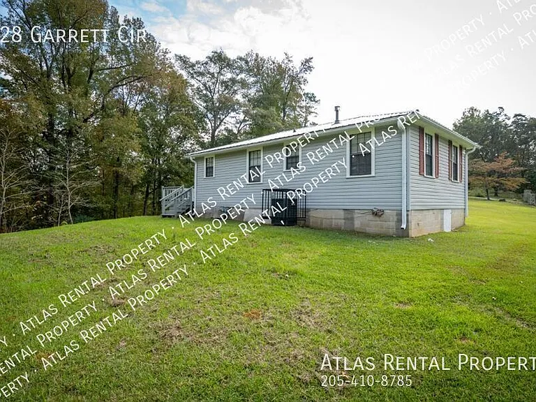 928 Garrett Cir — Photo 3