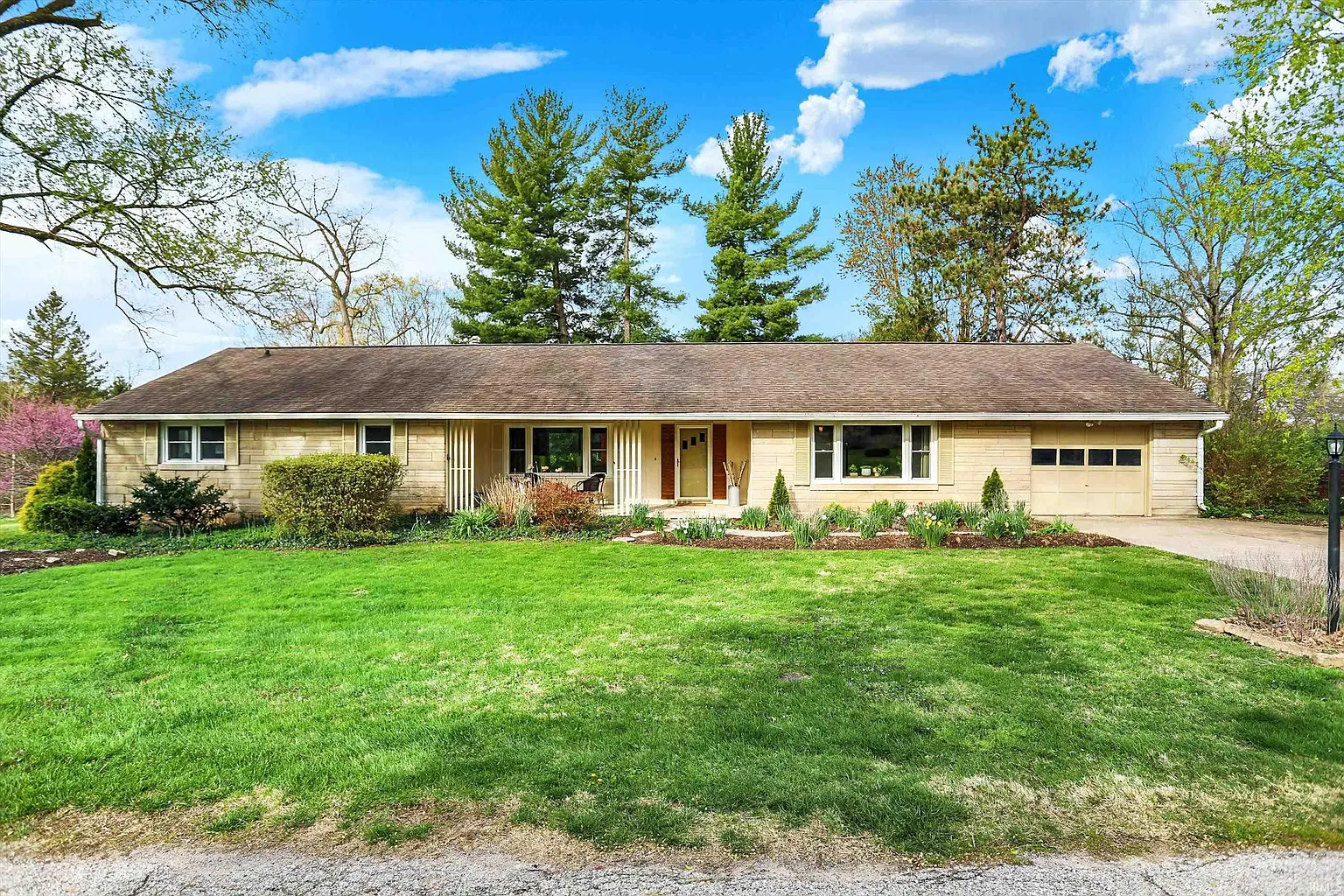 2411 N Fritz Dr photo 1