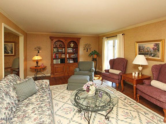 3rd image of 7528 Thrasher Ln