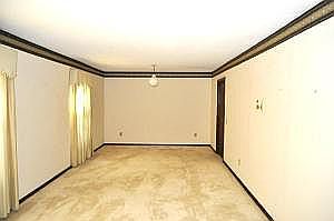 5th image of 1201 Kemp Dr