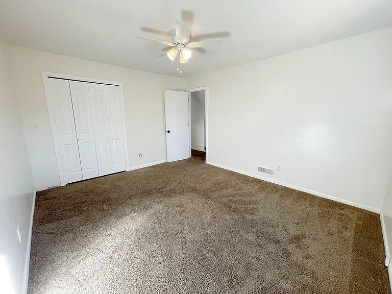 1415 La Chateau Dr — Photo 32