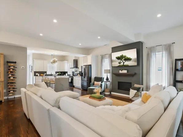 10 Wakefield Ave #A, Wakefield, MA 01880