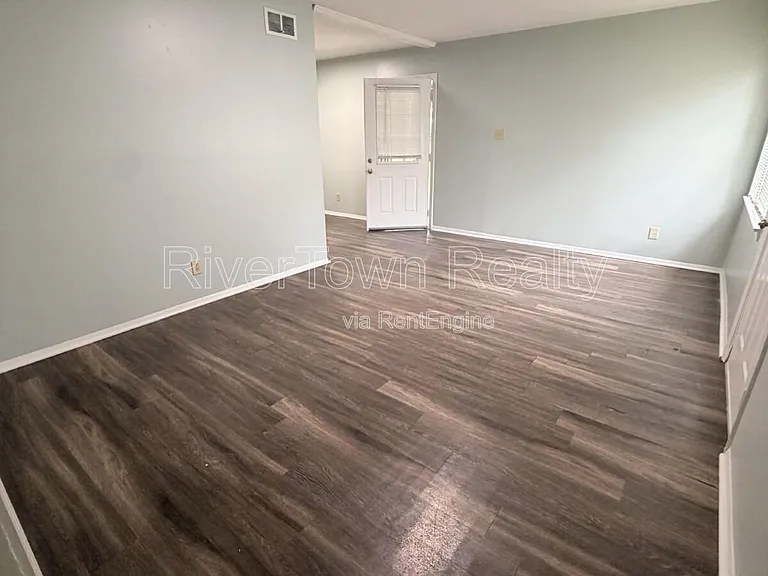 1624 Winfield Ave — Photo 6