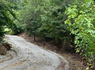 9999 Baker Cemetary Rd, Barbourville, KY 40906