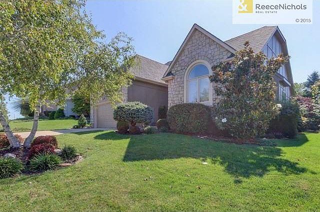1st image of 603 NE Saint Andrews Cir