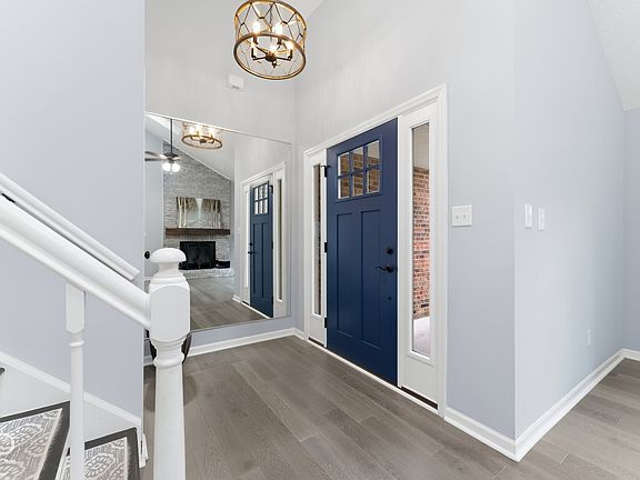 5th image of 8219 Castle Ridge Ln
