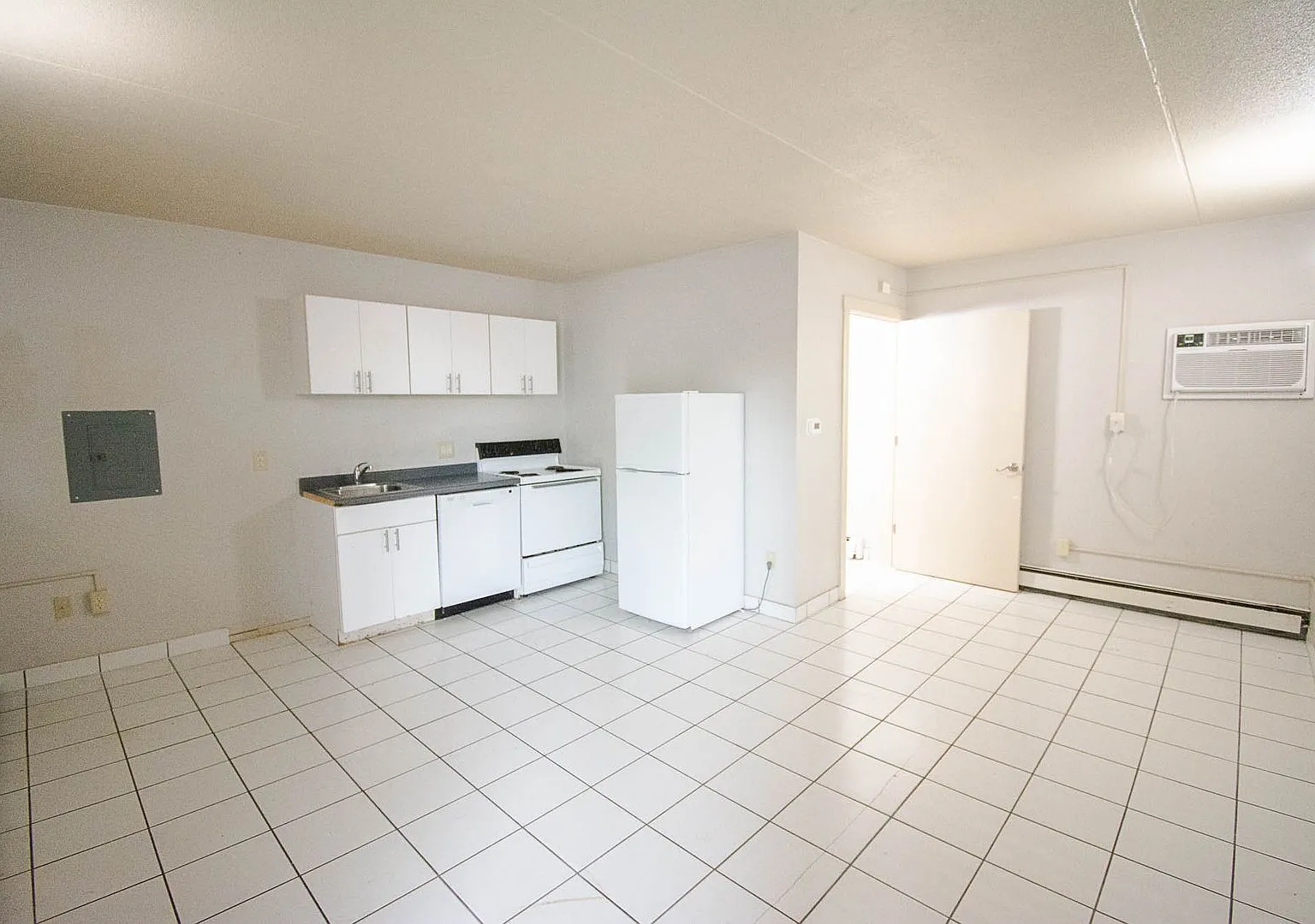 512 3rd Ave SW — Photo 2