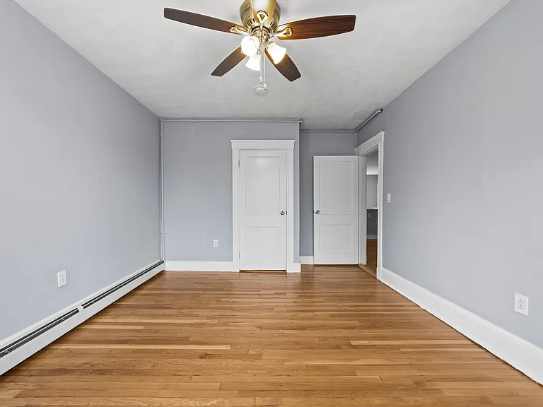 516 Washington St #3 — Photo 3