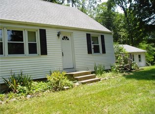 103 Toddy Hill Rd, Sandy Hook, CT 06482