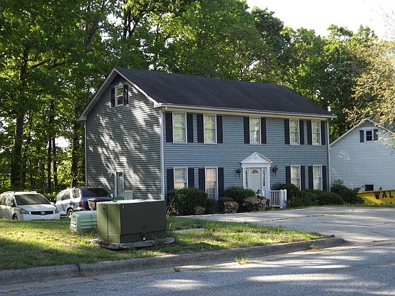 3rd image of 3004 Manchester Dr