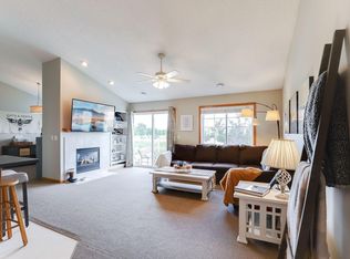 8461 Grove Cir, Shakopee, MN 55379