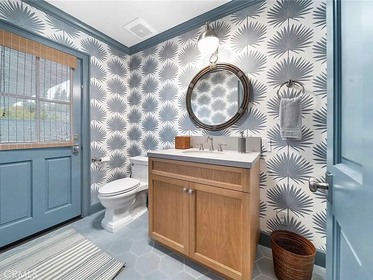 16544 Greenleaf St — Photo 18