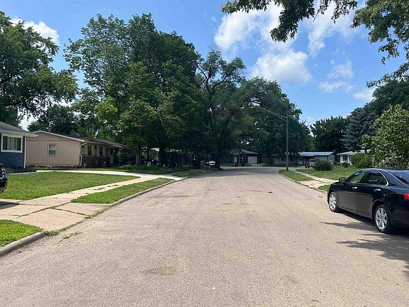 2nd image of 2916 Cameron Ave