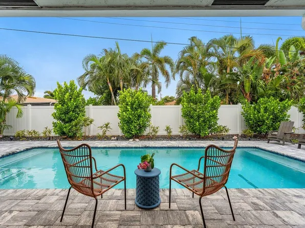 2527 SW 12th Street, Boynton Beach, FL 33426
