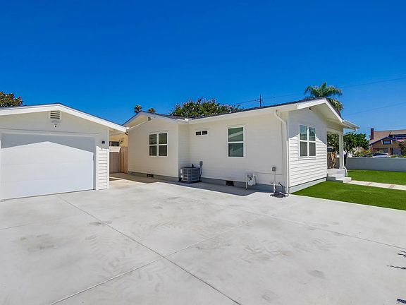 4th image of 2892 Collier Ave