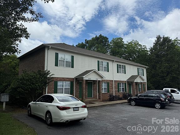 2nd image of 1310 Driveway #1323