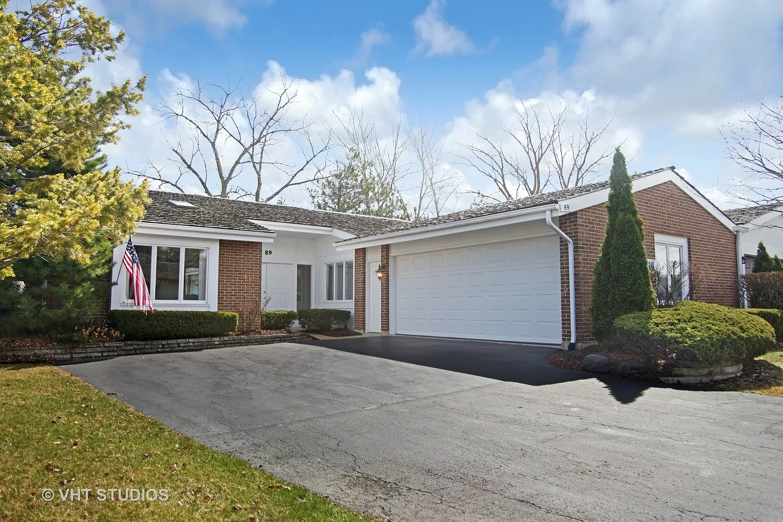 89 Briarwood Cir photo 1