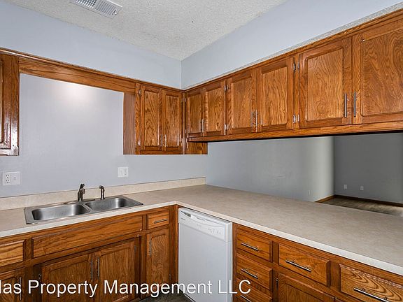 4th image of 7001 N Chas Dr APT C