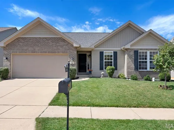 98 San Marino Pkwy, Fenton, MO 63026