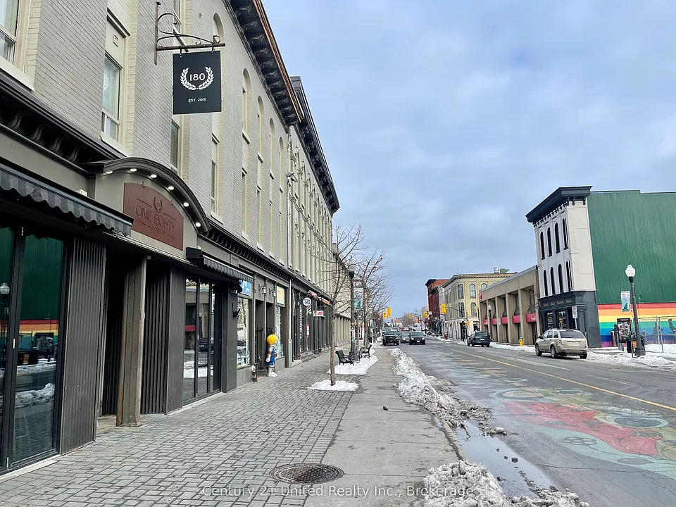 172.5 Hunter St W #4