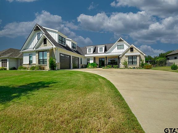 2nd image of 218 Winged Foot Dr