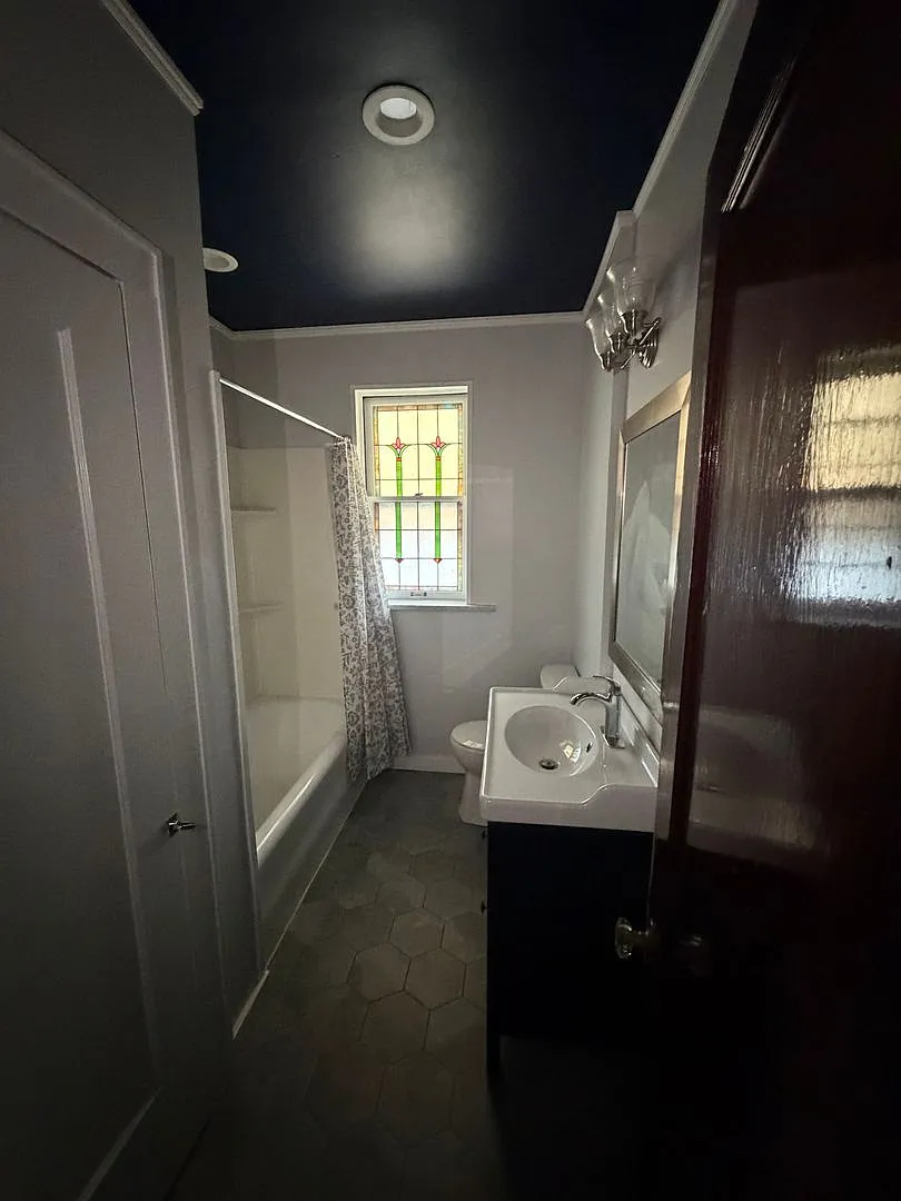 Building Photo - 5191 Rosa Ave #2