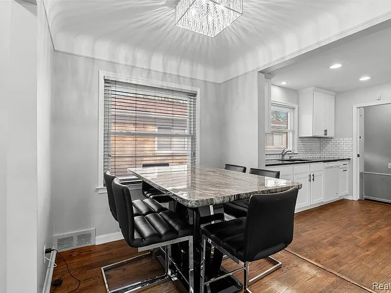 1515 Mohawk Ave — Photo 5