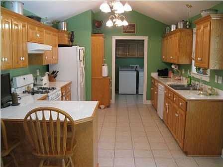 3rd image of 338 Suzanne Dejean Dr