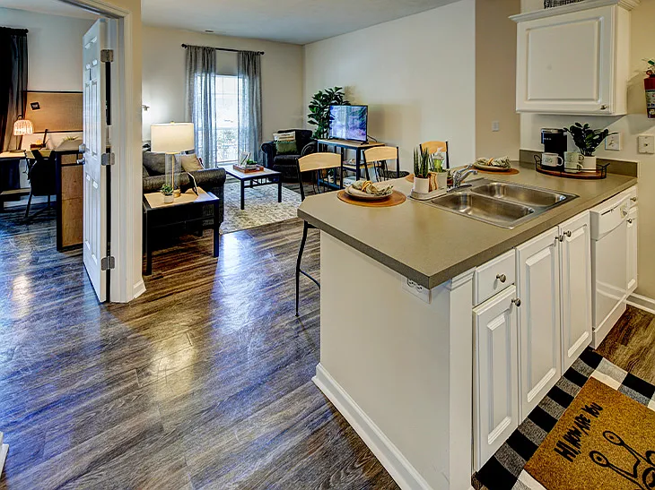 Peninsular Place Apartments — Photo 7
