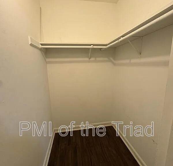 1600 Oak Croft Ct #D — Photo 8
