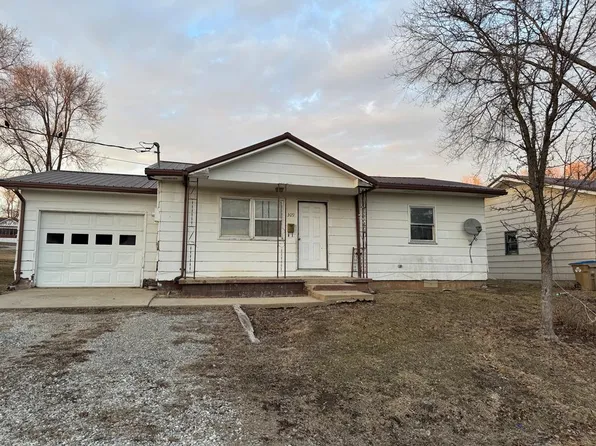 309 E 6th St, Milan, MO 63556