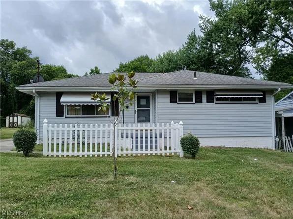 494 Camden Ave, Youngstown, OH 44505