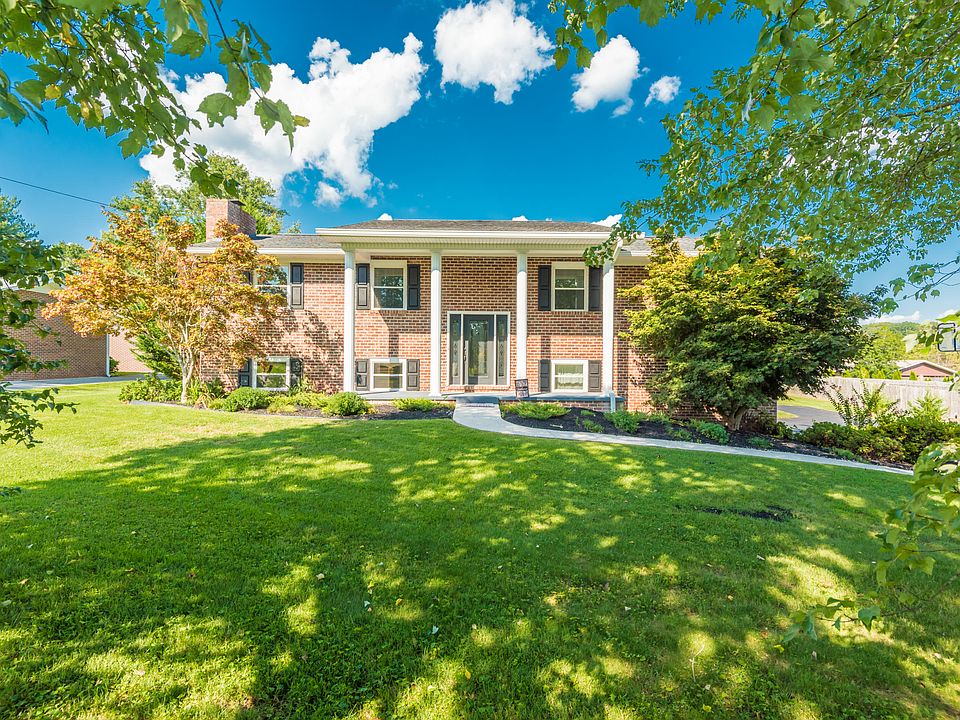 1st image of 724 Eblen Cir
