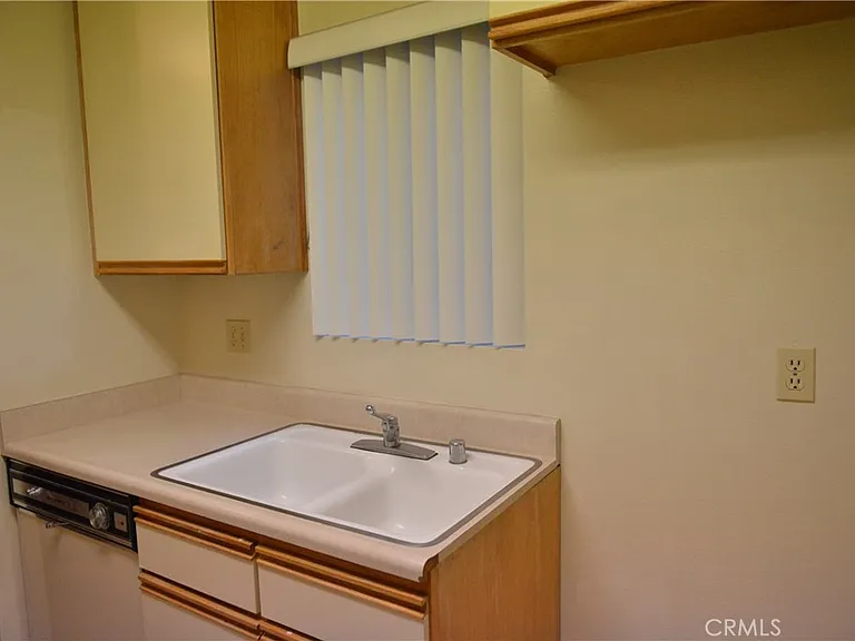 410 Milford St #103 — Photo 6