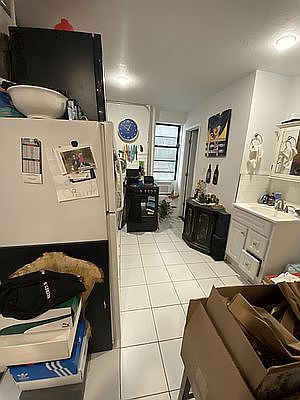 3rd image of 52 Kenmare St APT 11